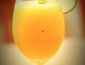 夏天晚上吃蜜瓜,清凉甜蜜的味蕾之旅