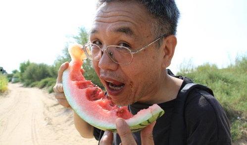 奇葩铅笔带你吃瓜,带你穿越吃瓜现场，揭秘娱乐圈幕后故事