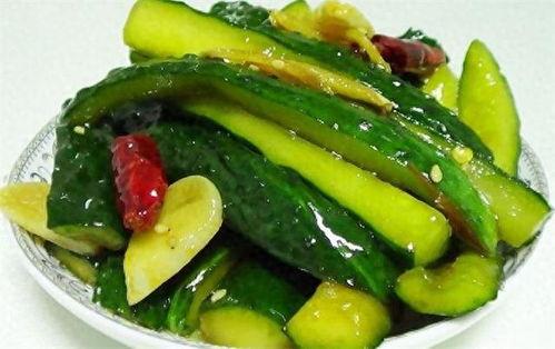 白小菜吃瓜记,一场趣味横生的乡村生活盛宴